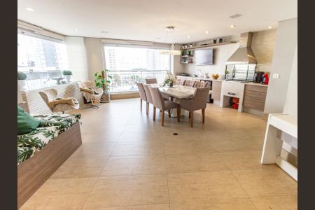 Apartamento à venda com 122m², 3 quartos e 2 vagasVaranda