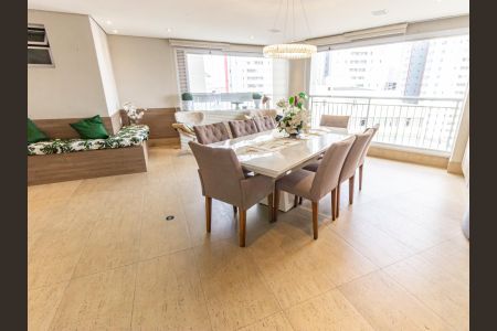 Apartamento à venda com 122m², 3 quartos e 2 vagasVaranda