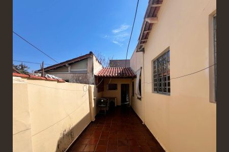 Casa à venda com 141m², 3 quartos e 4 vagas Casa à venda com 141m², 3 quartos e 4 vagasQuintal