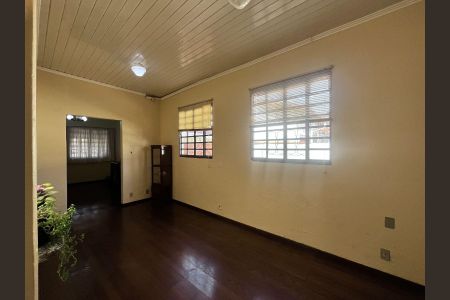 Casa à venda com 141m², 3 quartos e 4 vagas Casa à venda com 141m², 3 quartos e 4 vagasSala