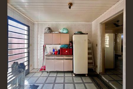 Casa à venda com 141m², 3 quartos e 4 vagas Casa à venda com 141m², 3 quartos e 4 vagasÁrea de Serviço