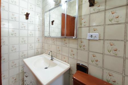 Casa à venda com 266m², 3 quartos e 3 vagas Casa à venda com 266m², 3 quartos e 3 vagasBanheiro Suíte