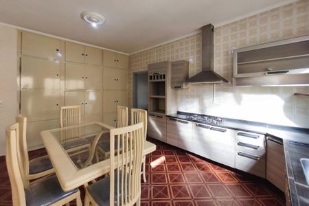 Casa à venda com 266m², 3 quartos e 3 vagas Casa à venda com 266m², 3 quartos e 3 vagasCopa