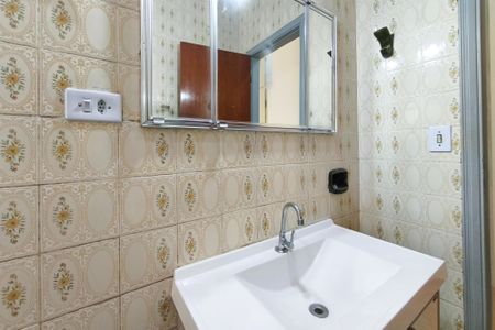 Casa à venda com 266m², 3 quartos e 3 vagas Casa à venda com 266m², 3 quartos e 3 vagasBanheiro Social