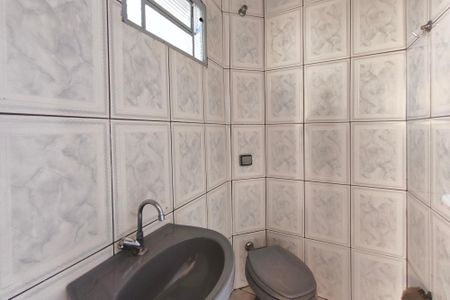 Casa à venda com 266m², 3 quartos e 3 vagas Casa à venda com 266m², 3 quartos e 3 vagasBanheiro de Serviço