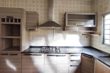 Casa à venda com 266m², 3 quartos e 3 vagas Casa à venda com 266m², 3 quartos e 3 vagasCozinha