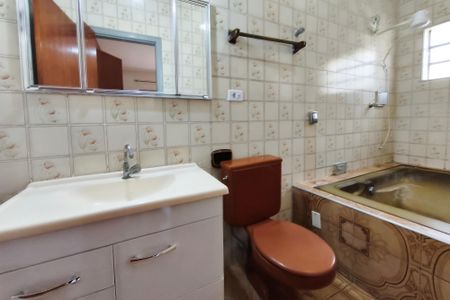 Casa à venda com 266m², 3 quartos e 3 vagas Casa à venda com 266m², 3 quartos e 3 vagasBanheiro Suíte