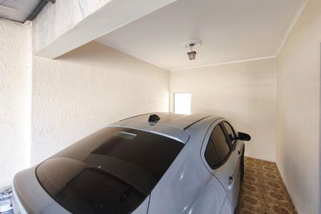 Casa à venda com 266m², 3 quartos e 3 vagas Casa à venda com 266m², 3 quartos e 3 vagasQuintal - Garagem