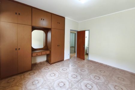 Casa à venda com 266m², 3 quartos e 3 vagas Casa à venda com 266m², 3 quartos e 3 vagasSuíte