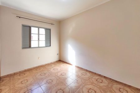 Casa à venda com 266m², 3 quartos e 3 vagas Casa à venda com 266m², 3 quartos e 3 vagasQuarto 2