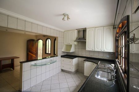 Casa à venda com 150m², 2 quartos e 2 vagasCozinha