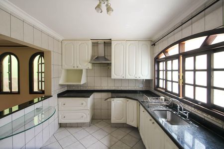 Casa à venda com 150m², 2 quartos e 2 vagasCozinha