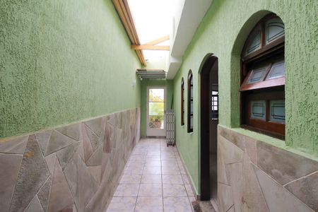 Casa à venda com 150m², 2 quartos e 2 vagasCorredor