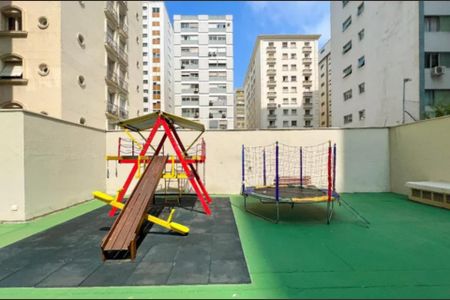 Apartamento à venda com 108m², 3 quartos e 1 vaga Apartamento à venda com 108m², 3 quartos e 1 vagaÁrea comum - Playground