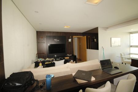 Sala de apartamento à venda com 3 quartos, 90m² em Grajaú, Belo Horizonte