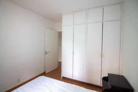 Apartamento à venda com 110m², 3 quartos e 1 vagaQuarto 2