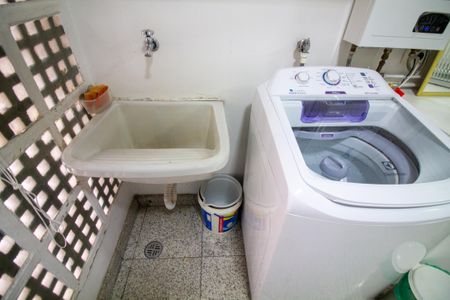 Apartamento à venda com 110m², 3 quartos e 1 vagaÁrea de Serviço