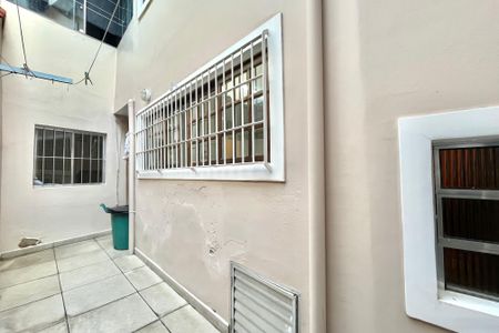 Casa à venda com 140m², 4 quartos e 1 vaga Casa à venda com 140m², 4 quartos e 1 vagaQuintal