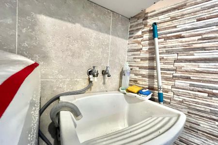 Casa à venda com 140m², 4 quartos e 1 vaga Casa à venda com 140m², 4 quartos e 1 vagaÁrea de Serviço