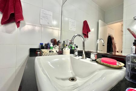 Casa à venda com 140m², 4 quartos e 1 vaga Casa à venda com 140m², 4 quartos e 1 vagaBanheiro da Suíte