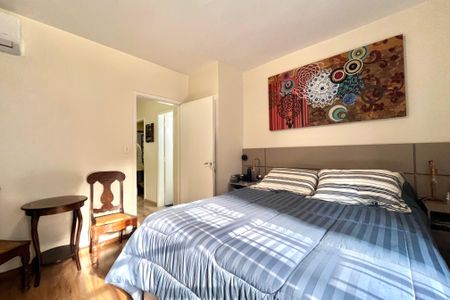 Casa à venda com 140m², 4 quartos e 1 vaga Casa à venda com 140m², 4 quartos e 1 vagaSuíte