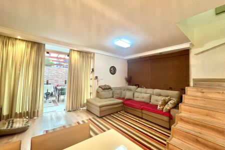 Casa à venda com 140m², 4 quartos e 1 vaga Casa à venda com 140m², 4 quartos e 1 vagaSala