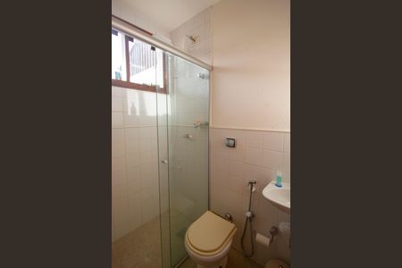 Casa para alugar com 800m², 4 quartos e 5 vagasBanheiro