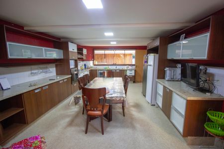 Casa para alugar com 800m², 4 quartos e 5 vagasCozinha
