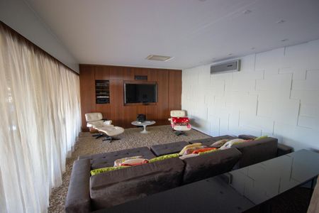 Sala 2 de casa para alugar com 4 quartos, 800m² em Núcleo Bandeirante, Brasília