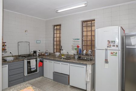 Casa à venda com 537m², 3 quartos e sem vaga Casa à venda com 537m², 3 quartos e sem vagaCozinha