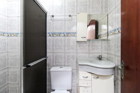Casa para alugar com 225m², 3 quartos e 2 vagas Casa para alugar com 225m², 3 quartos e 2 vagasBanheiro Social