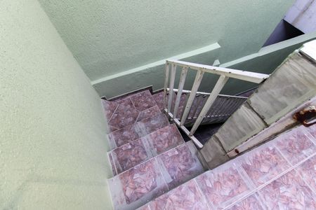Casa para alugar com 225m², 3 quartos e 2 vagas Casa para alugar com 225m², 3 quartos e 2 vagasEscada