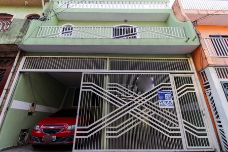 Casa para alugar com 225m², 3 quartos e 2 vagas Casa para alugar com 225m², 3 quartos e 2 vagasFachada