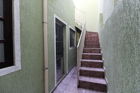 Casa para alugar com 225m², 3 quartos e 2 vagas Casa para alugar com 225m², 3 quartos e 2 vagasEscada