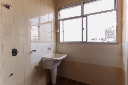 Apartamento à venda com 68m², 3 quartos e 1 vagaÁrea de Serviço