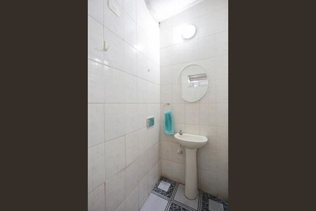 Casa à venda com 140m², 2 quartos e 2 vagasBanheiro de serviço