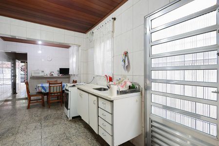 Casa à venda com 140m², 2 quartos e 2 vagasCozinha