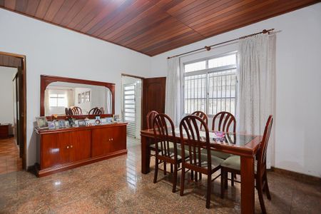 Casa à venda com 140m², 2 quartos e 2 vagasSala de jantar