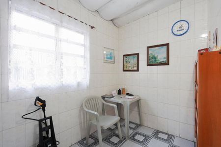 Casa à venda com 140m², 2 quartos e 2 vagasQuarto de serviço