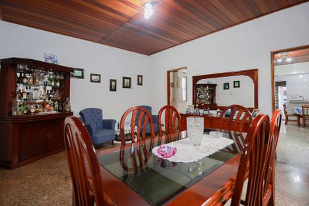 Casa à venda com 140m², 2 quartos e 2 vagasSala de jantar