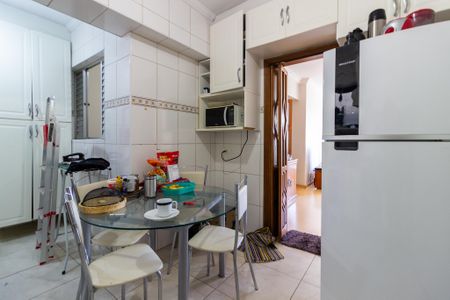 Apartamento à venda com 100m², 3 quartos e sem vagaCozinha e Área de Serviço