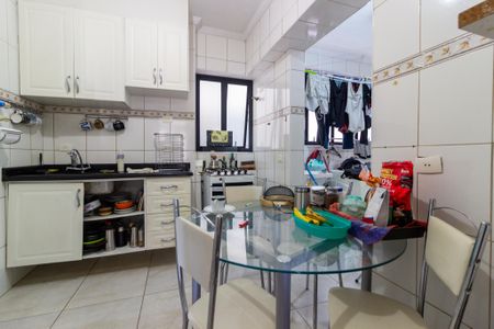 Apartamento à venda com 100m², 3 quartos e sem vagaCozinha e Área de Serviço