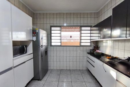 Casa à venda com 100m², 2 quartos e 2 vagas Casa à venda com 100m², 2 quartos e 2 vagasCozinha