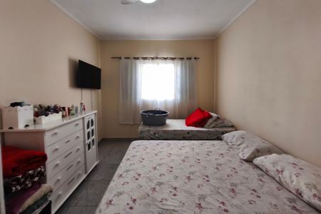 Casa à venda com 100m², 2 quartos e 2 vagas Casa à venda com 100m², 2 quartos e 2 vagasQuarto