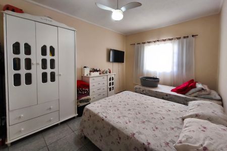 Casa à venda com 100m², 2 quartos e 2 vagas Casa à venda com 100m², 2 quartos e 2 vagasQuarto