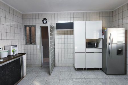 Casa à venda com 100m², 2 quartos e 2 vagas Casa à venda com 100m², 2 quartos e 2 vagasCozinha