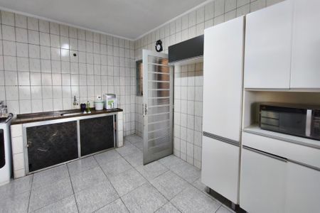 Casa à venda com 100m², 2 quartos e 2 vagas Casa à venda com 100m², 2 quartos e 2 vagasCozinha