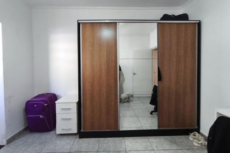 Casa à venda com 100m², 2 quartos e 2 vagas Casa à venda com 100m², 2 quartos e 2 vagasSuíte