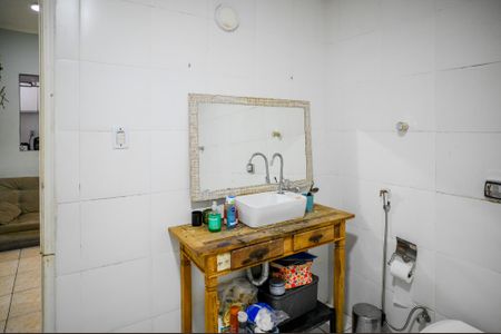 Apartamento para alugar com 85m², 2 quartos e sem vagaBanheiro