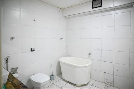 Apartamento para alugar com 85m², 2 quartos e sem vagaBanheiro